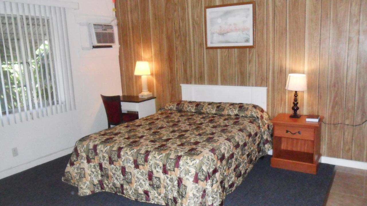 Skylit Motel Κλιαργουότερ Εξωτερικό φωτογραφία